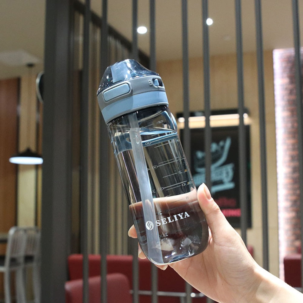 LoungeYard | Easy Lock Leakless Water Bottle — product view 6