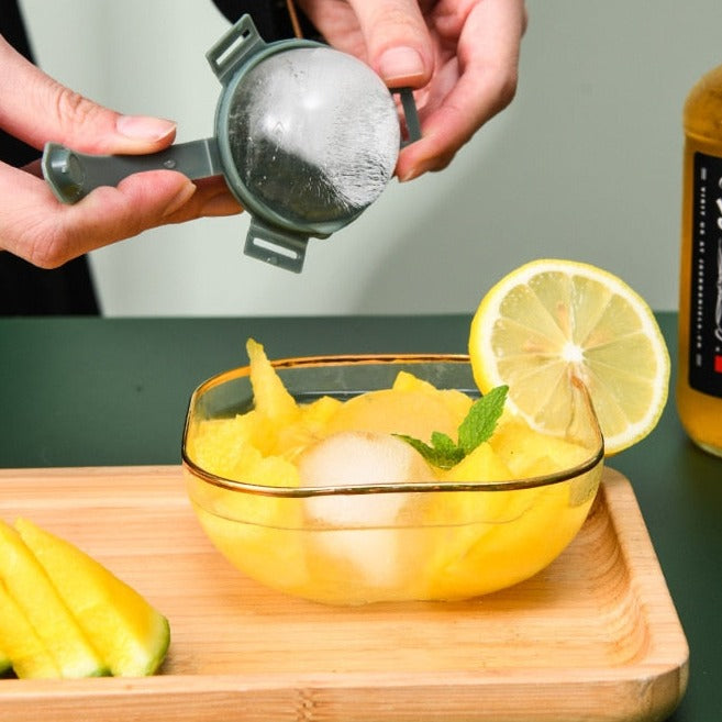 LoungeYard | Big Ice Ball Maker Mold — product view 5