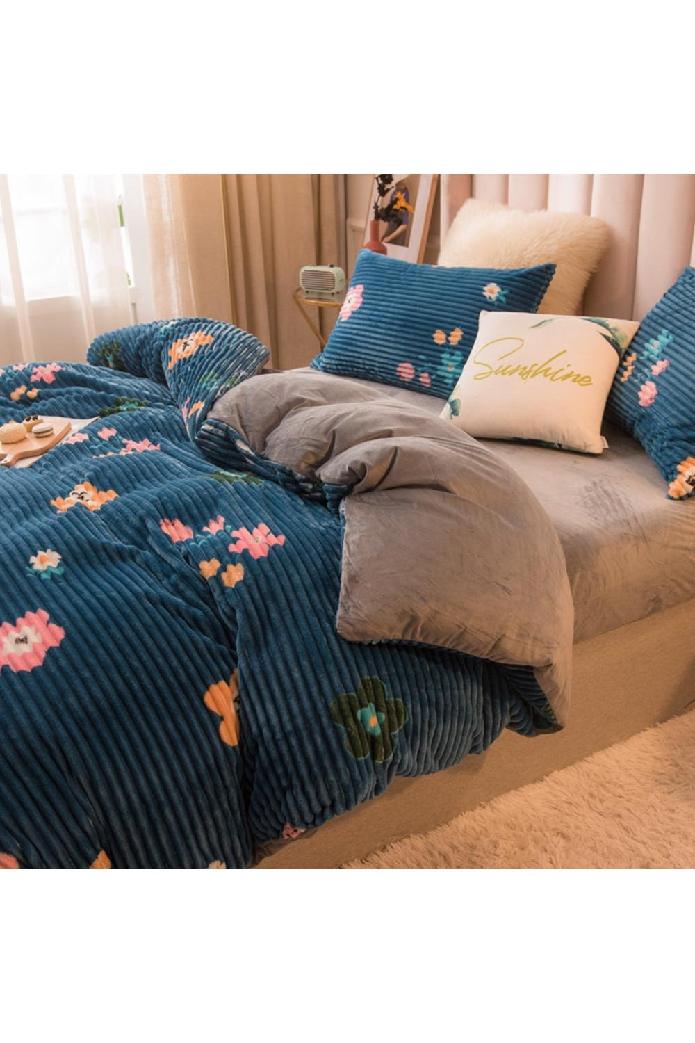 Bedroom Comfort Bedding Set | LoungeYard — product view 1