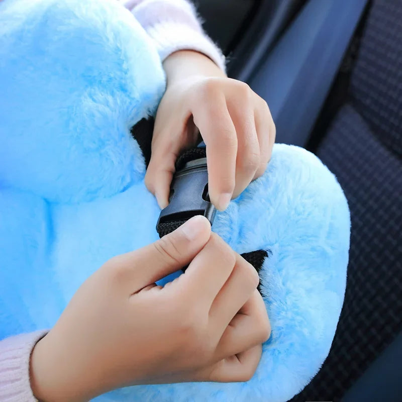 TravelEase – Ergonomic Travel Comfort Pillow for Neck and Shoulders LoungeYard — product view 3