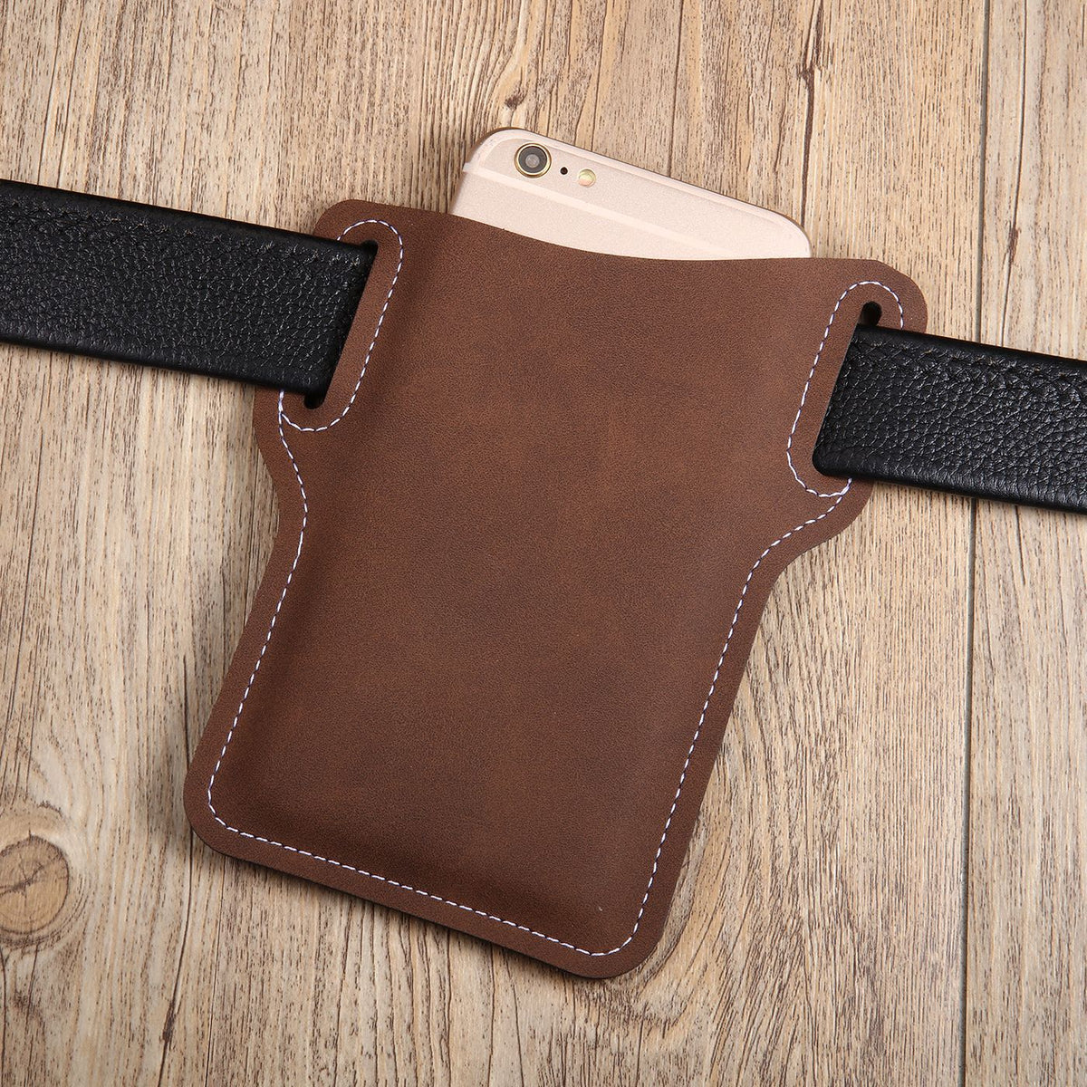 LoungeYard | Retro Leather Waist Phone Holder — product view 2
