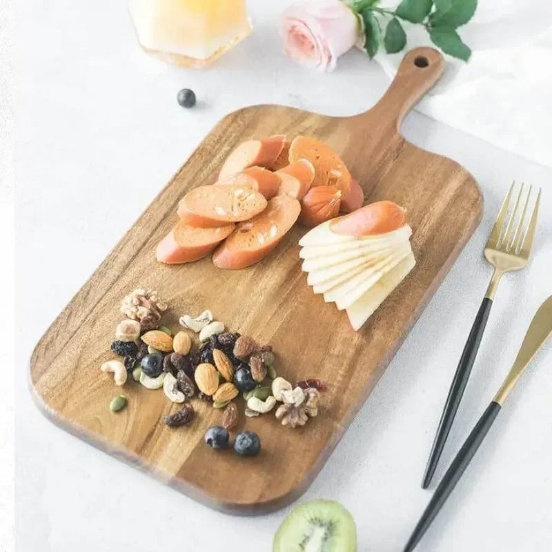 LoungeYard | Wooden cutting board with handle | Ergonomic kitchen board — product view 3