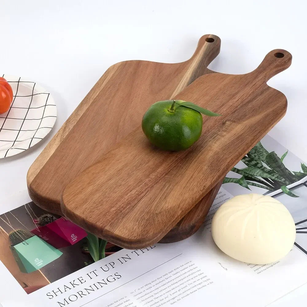 LoungeYard | Wooden cutting board with handle | Ergonomic kitchen board — product view 4