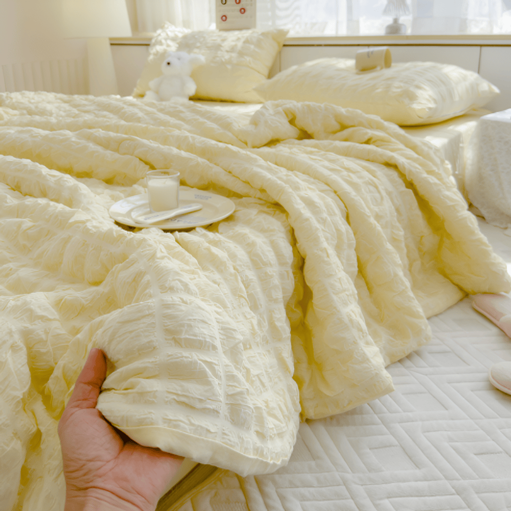LoungeYard | Lightweight Breathable Summer Duvet — product view 4