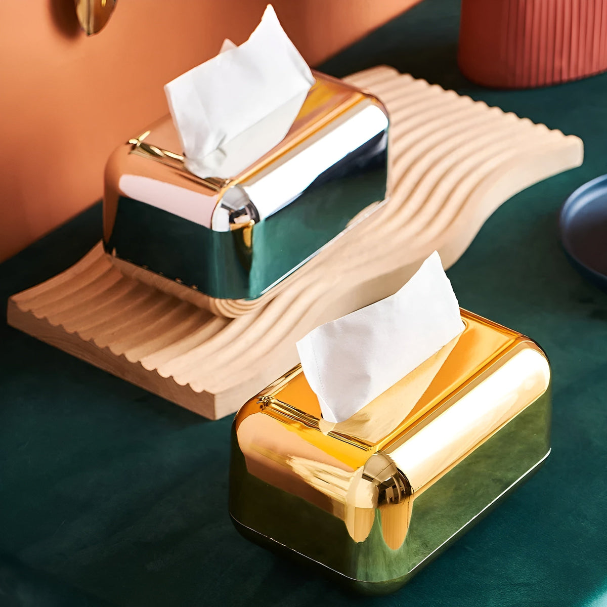 LoungeYard | Elegant Tissue Box Holder with Glossy Surface — product view 3