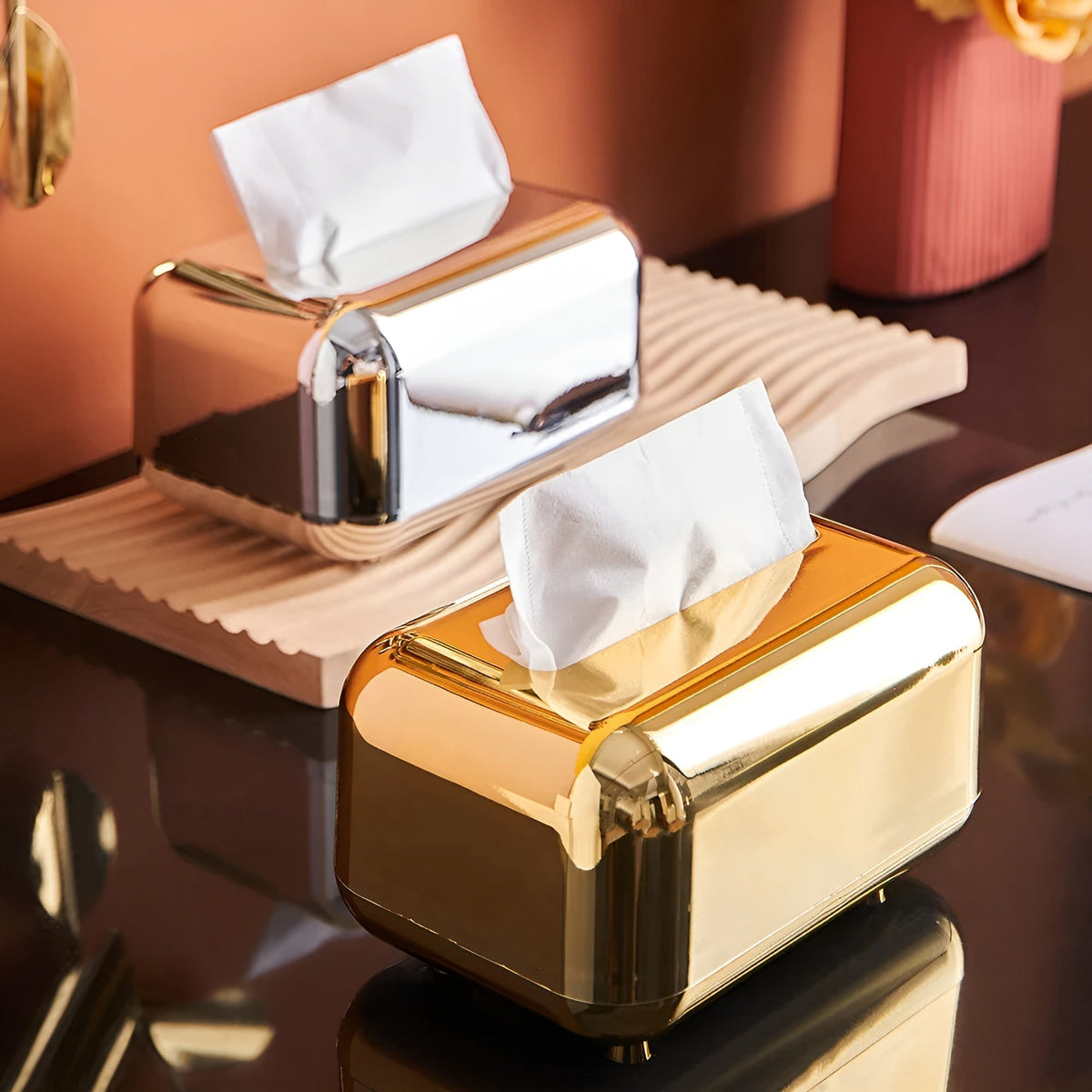 LoungeYard | Elegant Tissue Box Holder with Glossy Surface — product view 2