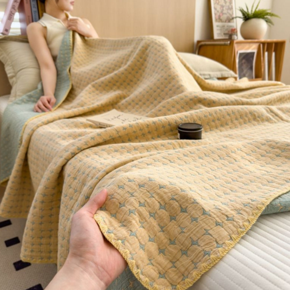 LoungeYard | Matelassé Seersucker Reversible Cotton Blanket — product view 5