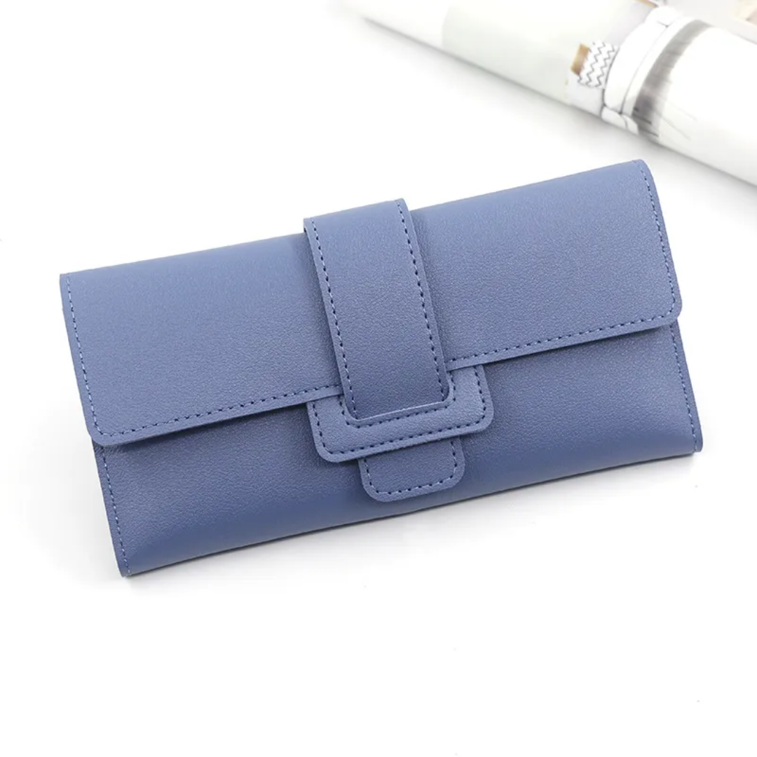 Minimalist Leather Wallet for Him LoungeYard — product view 4