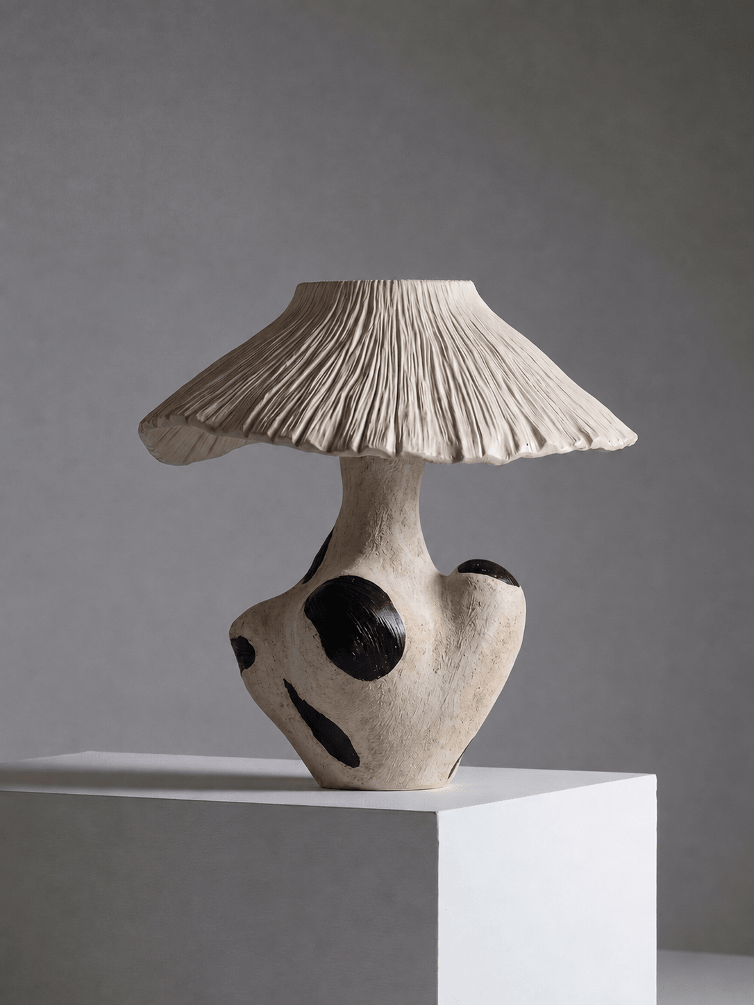 Mirea Sculptural Art Table Lamp — product view 5