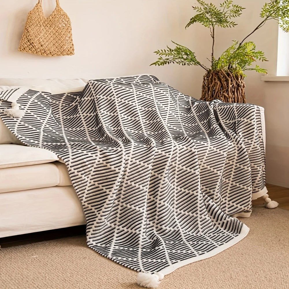 LoungeYard | Monochrome Diamond Pattern Throw Blanket — product view 1