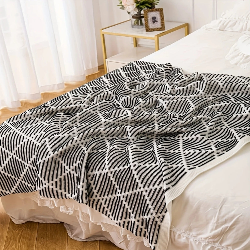 LoungeYard | Monochrome Diamond Pattern Throw Blanket — product view 4