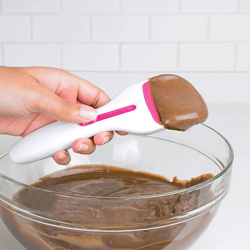 LoungeYard | Non-Stick Cupcake Dispenser — product view 6