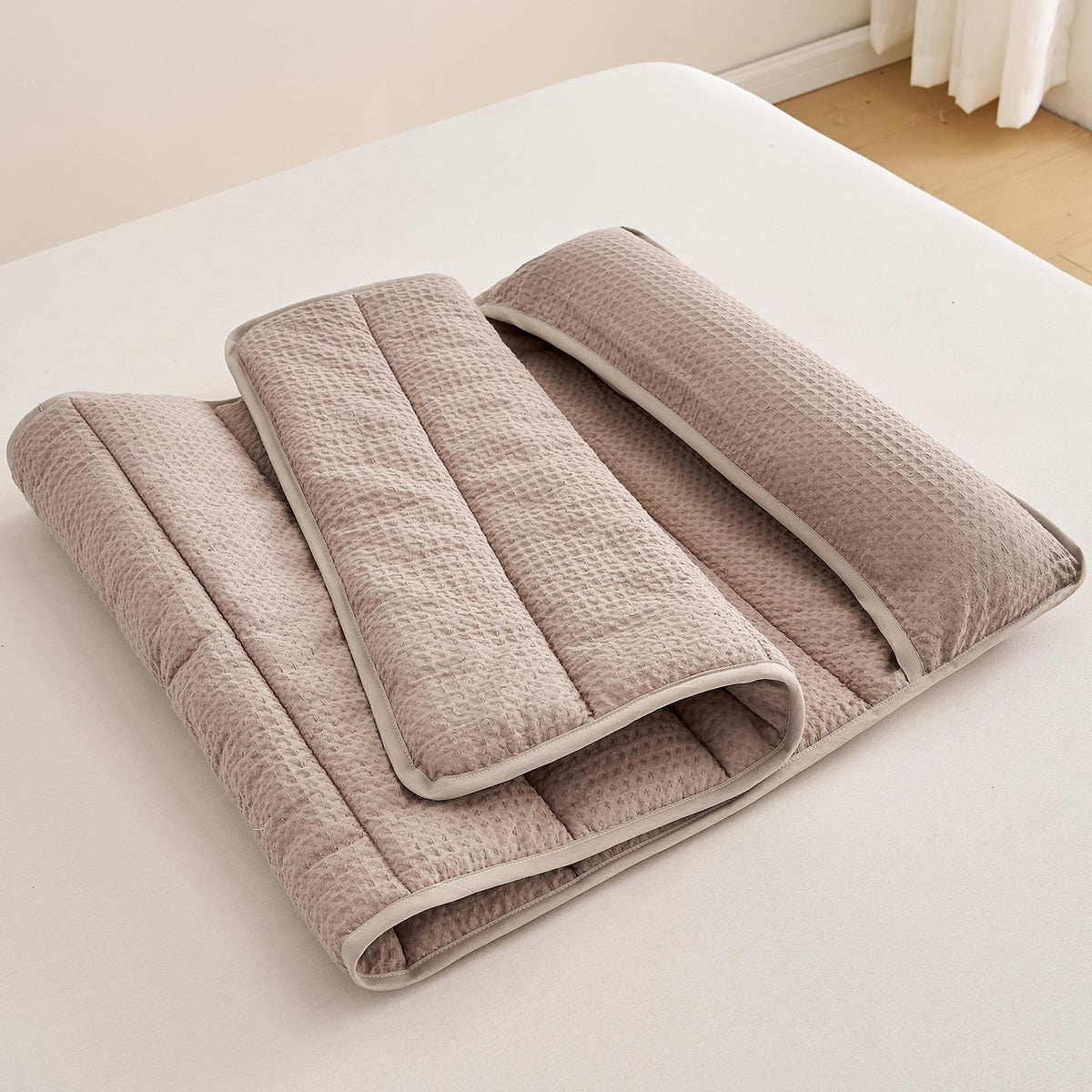 Breathable neck support with texture LoungeYard — product view 1
