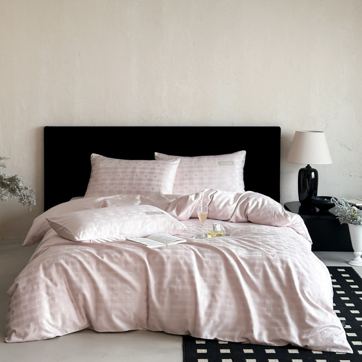Premium cotton satin bedding set with jacquard check and heart motif — product view 7