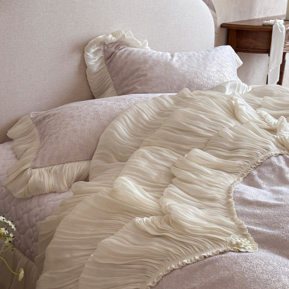 Romantic bedding set — product view 1