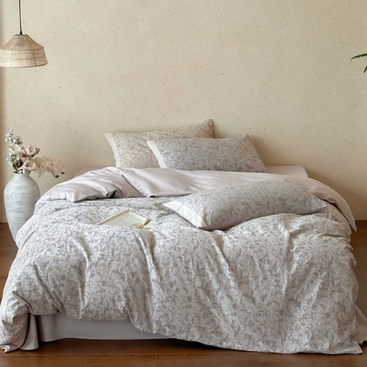 High-quality cotton percale bedding set with fine damask pattern and soft surface — product view 5