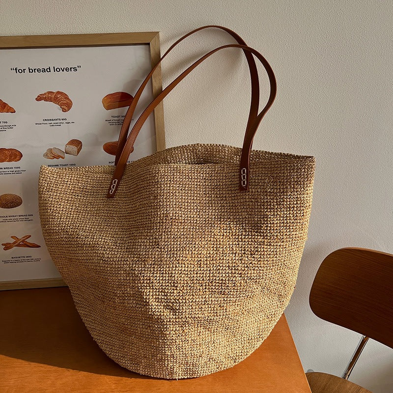 Handmade straw bag with high-quality leather handles LoungeYard — product view 2