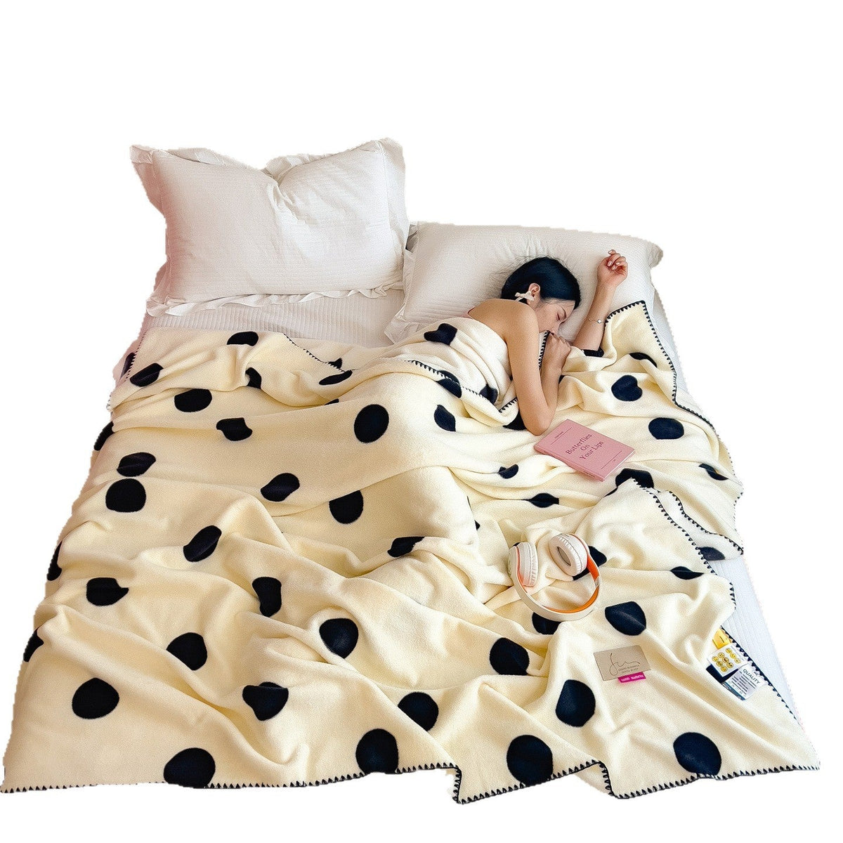 Polka Dot Fleece Throw Blanket — product view 5