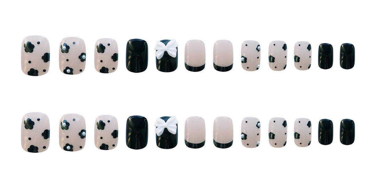 Decorative Bow Accent Acrylic Nail Set — product view 3