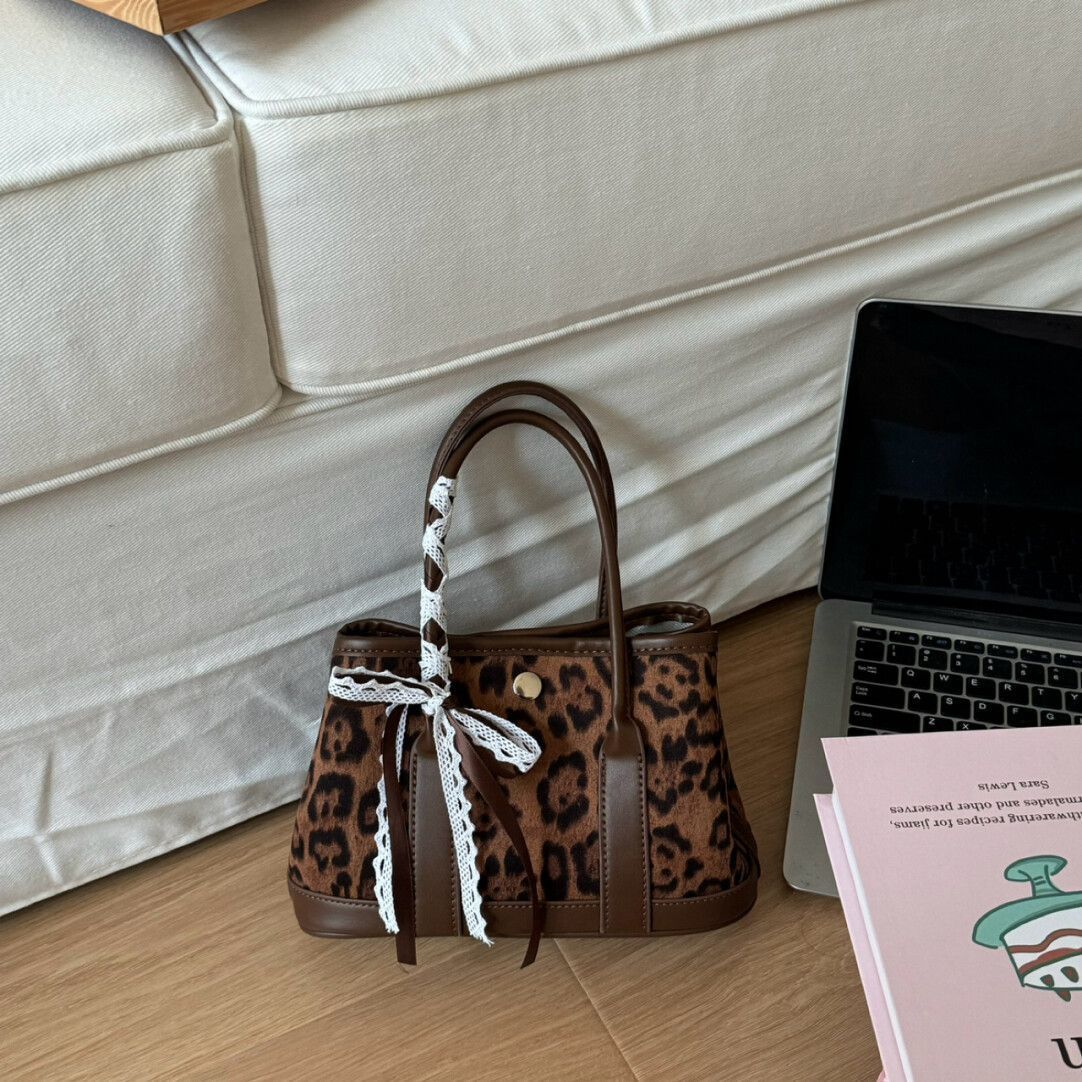 Chic Miniature Tote Bag LoungeYard — product view 6