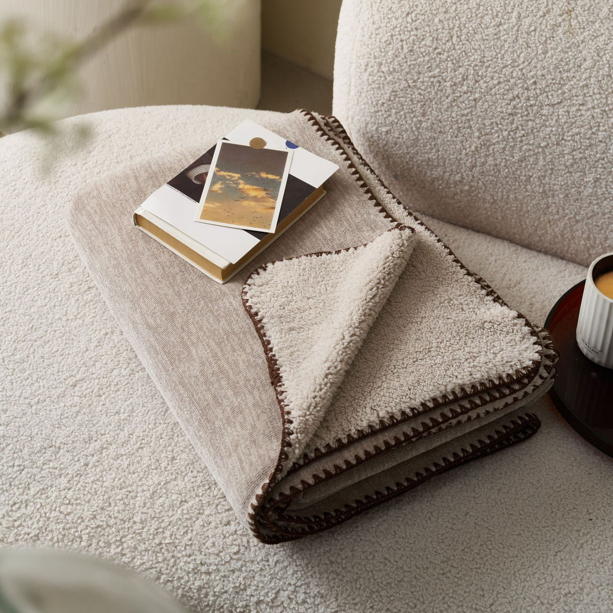 Cozy Sherpa Blanket — product view 7