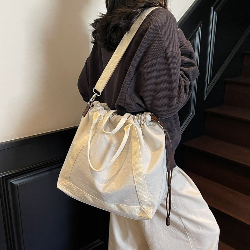 Sporty tote bag LoungeYard — product view 3