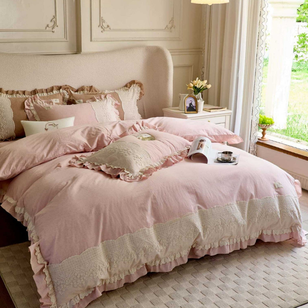 Bedding set made of cotton-linen with crochet lace trim, embroidered borders and ruffled edge — product view 3