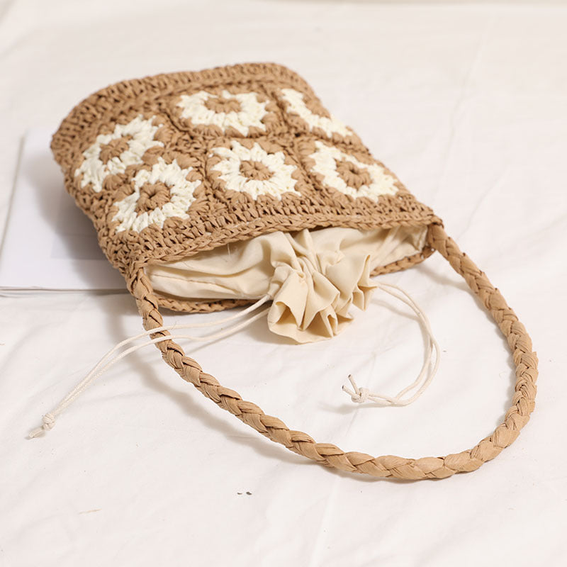 Handcrafted straw bag with floral patterns LoungeYard — product view 4