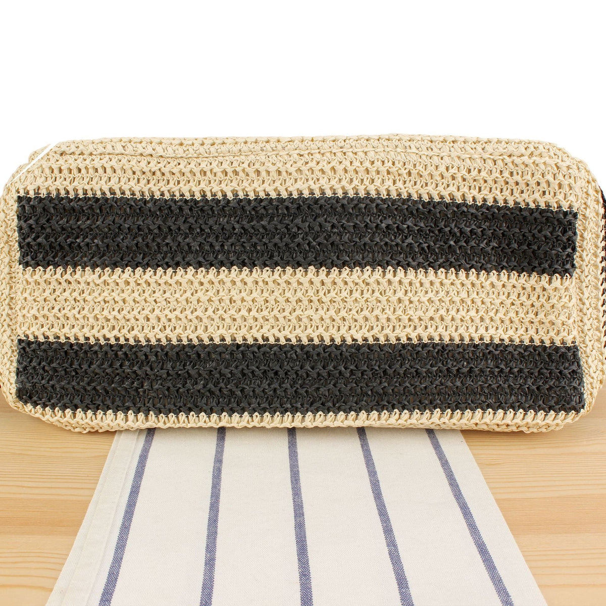 Beach bag with elegant leather handles and practical interior bag LoungeYard — product view 4