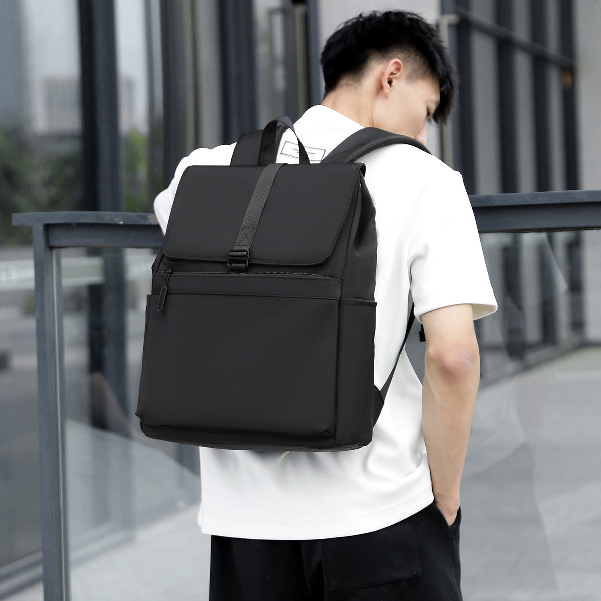Urban Chic Backpack LoungeYard — product view 1