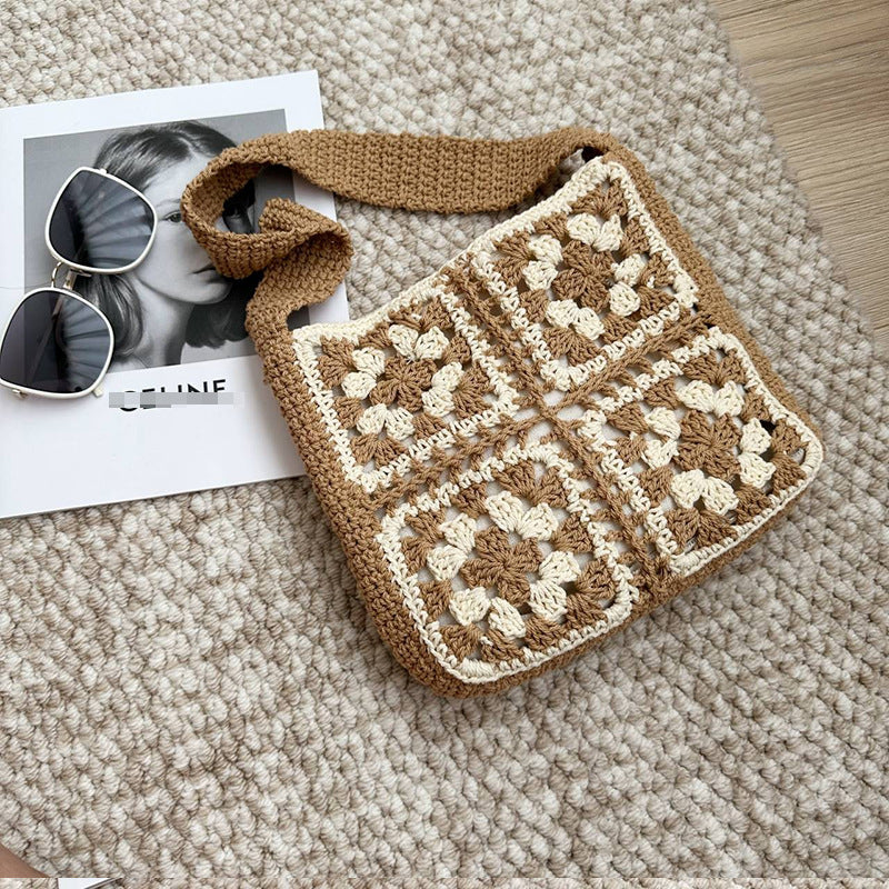 Crocheted shoulder bag with folkloric design LoungeYard — product view 3