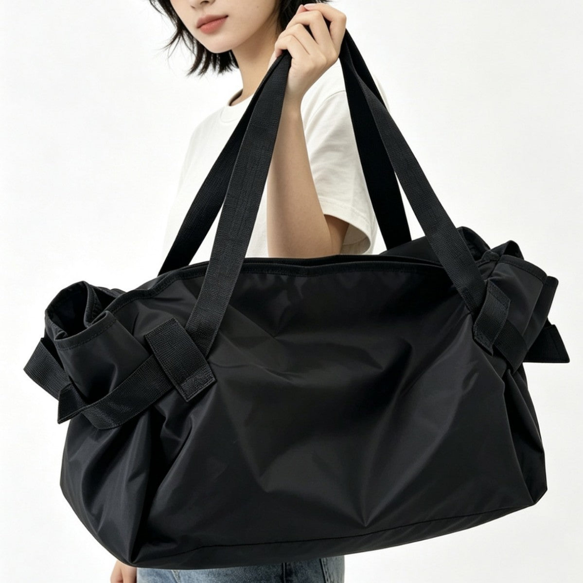 Spacious Travel Bag LoungeYard — product view 2