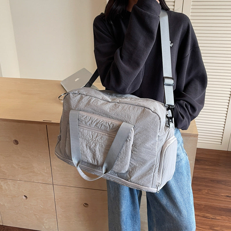 Functional Travel Bag LoungeYard — product view 4