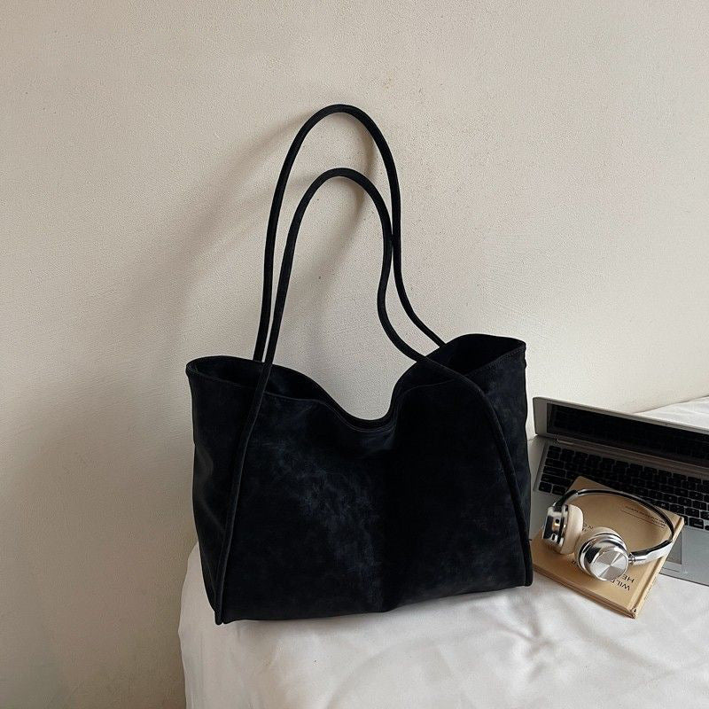 Spacious Everyday Tote LoungeYard — product view 4