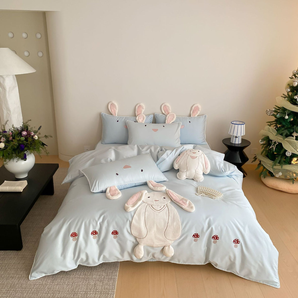 Kids bedding set with 3D bunny appliqué and cuddle pillow — product view 6
