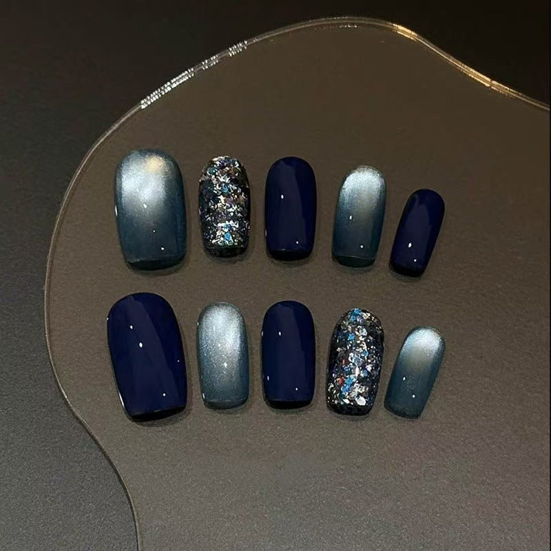Glamorous Glossy Light-Reflecting Press-On Nail Set — product view 3