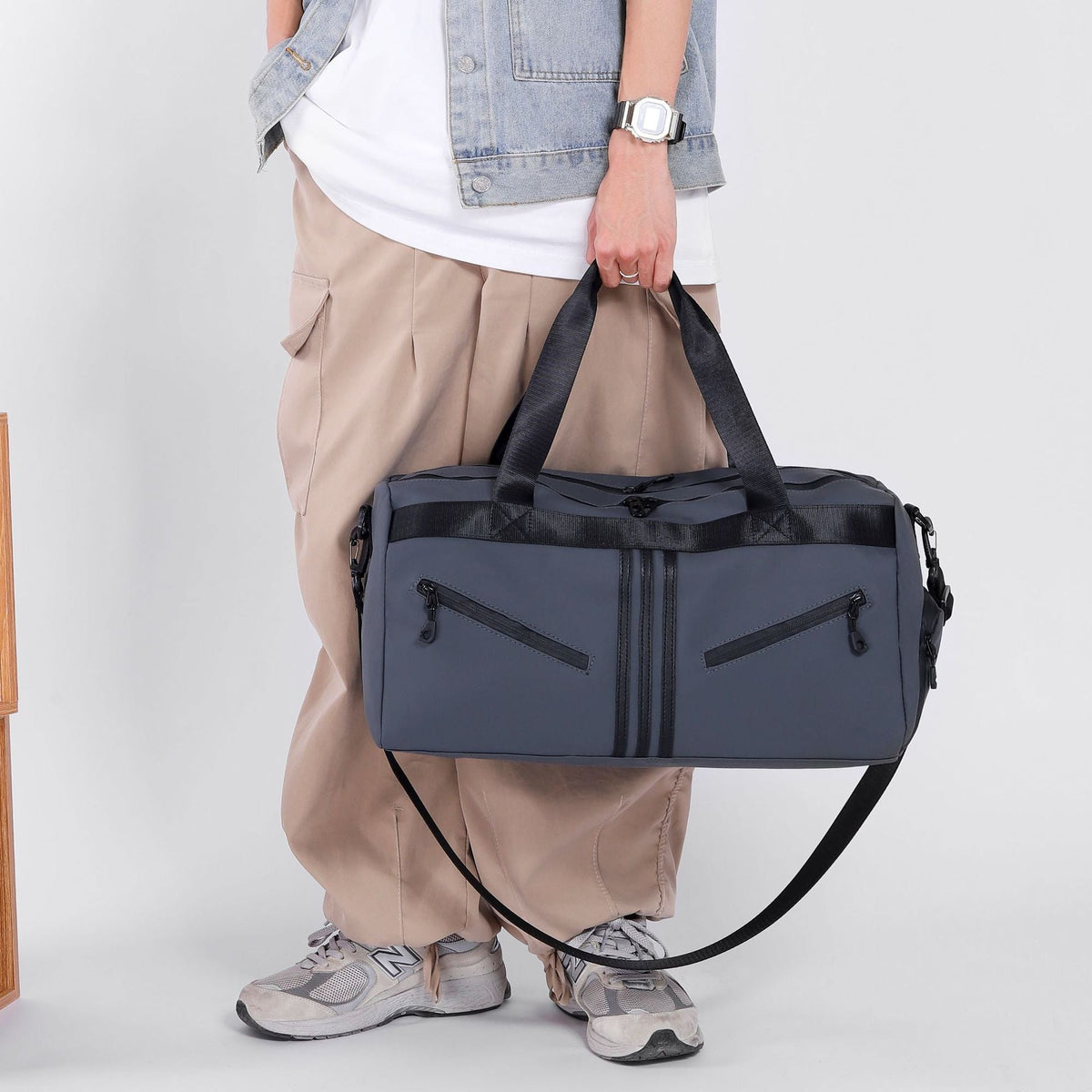 Premium Multifunctional Sports Duffle Bag LoungeYard — product view 3