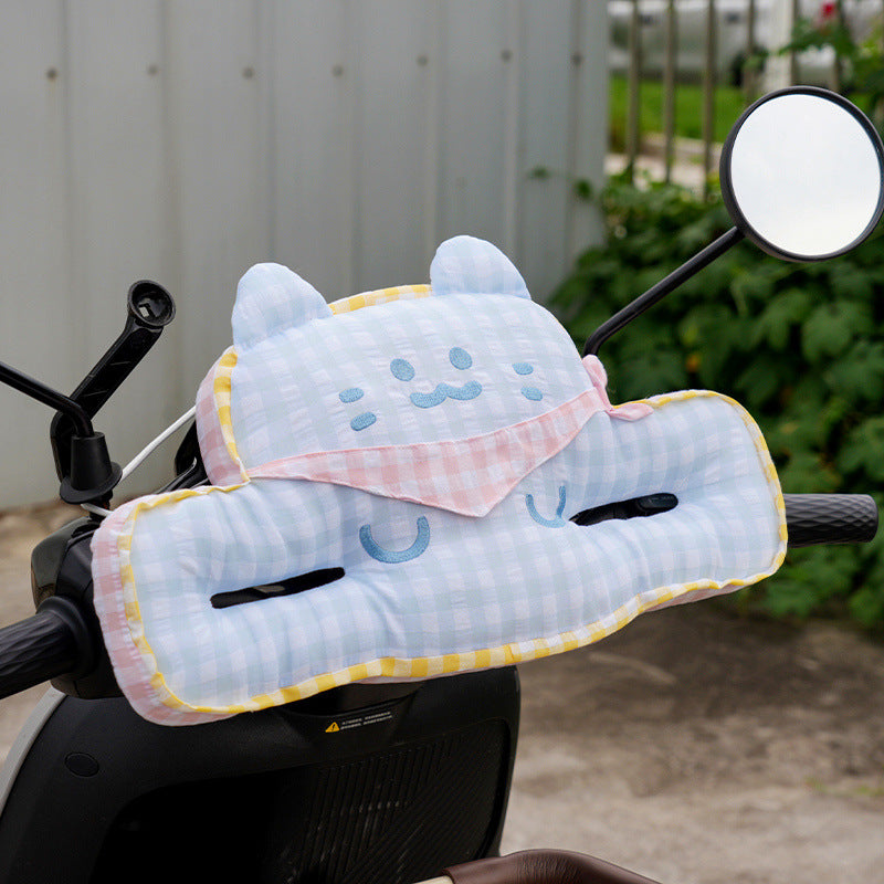 Padded handlebar mittens for scooter with cute plush cat design — product view 5