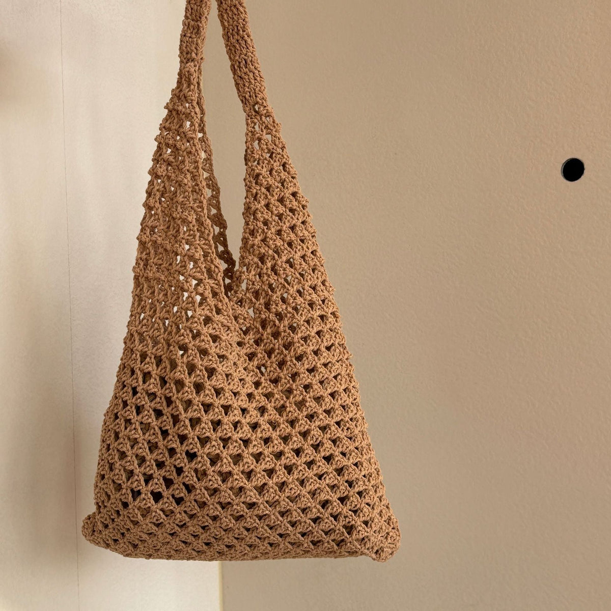 Hand-knotted net tote bag with comfortable double handles LoungeYard — product view 3
