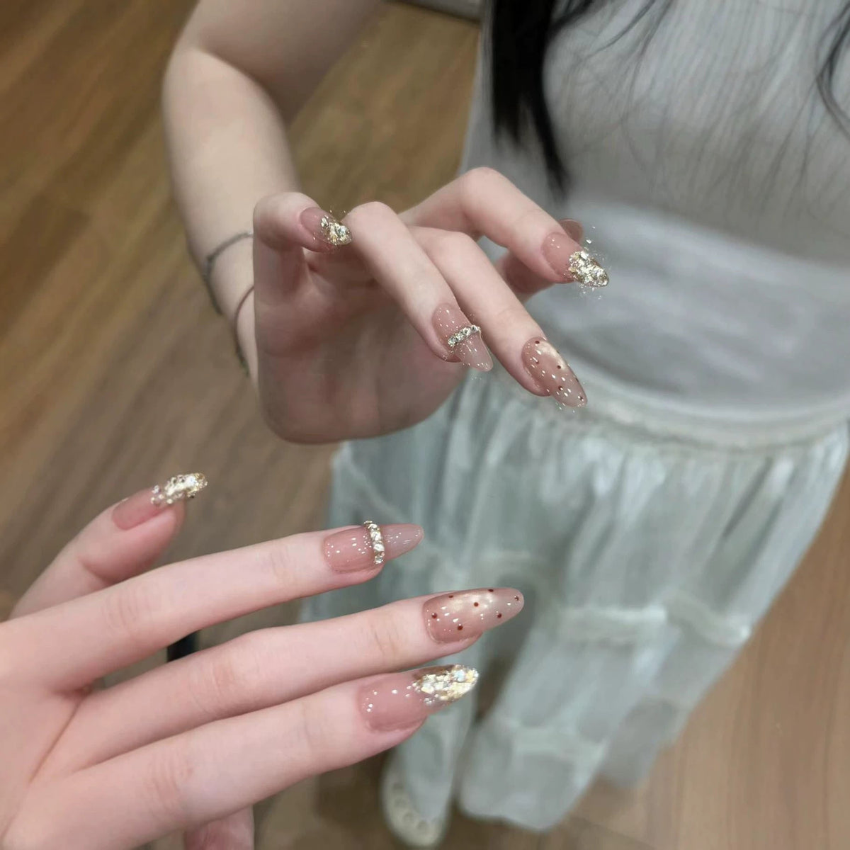 Decorative Press-On Nail Design Set — product view 3