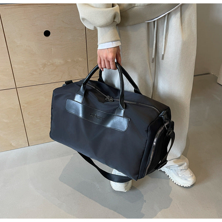 Spacious sports and travel bag LoungeYard — product view 7