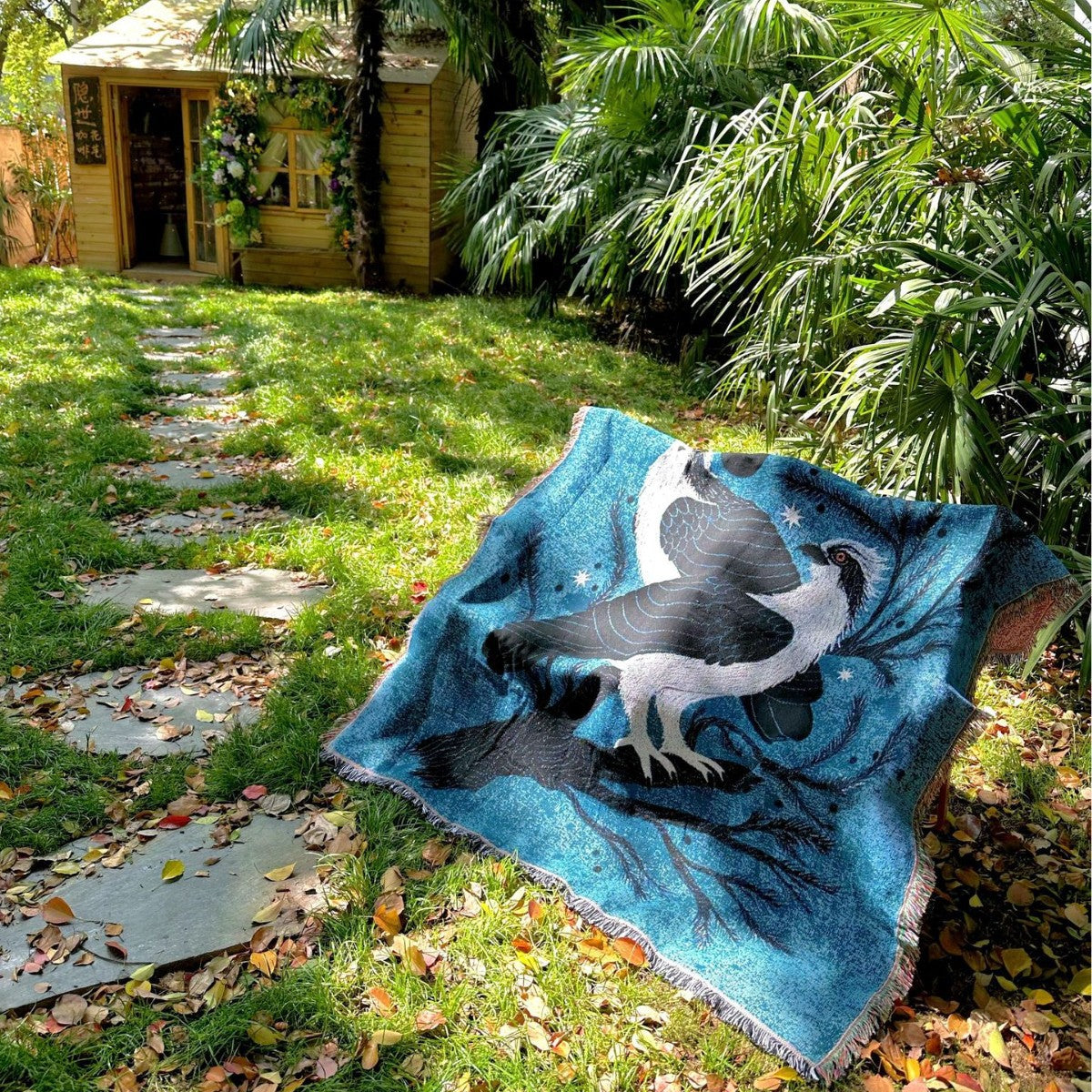 Artistic Nature-Inspired Throw Blanket — product view 2