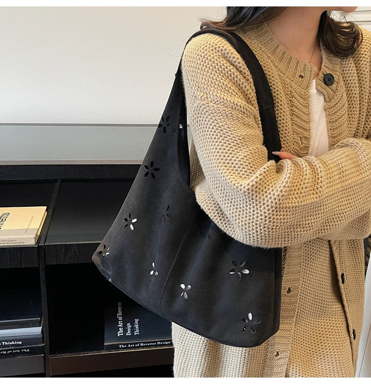Floral Cut-Out Slouchy Tote LoungeYard — product view 6
