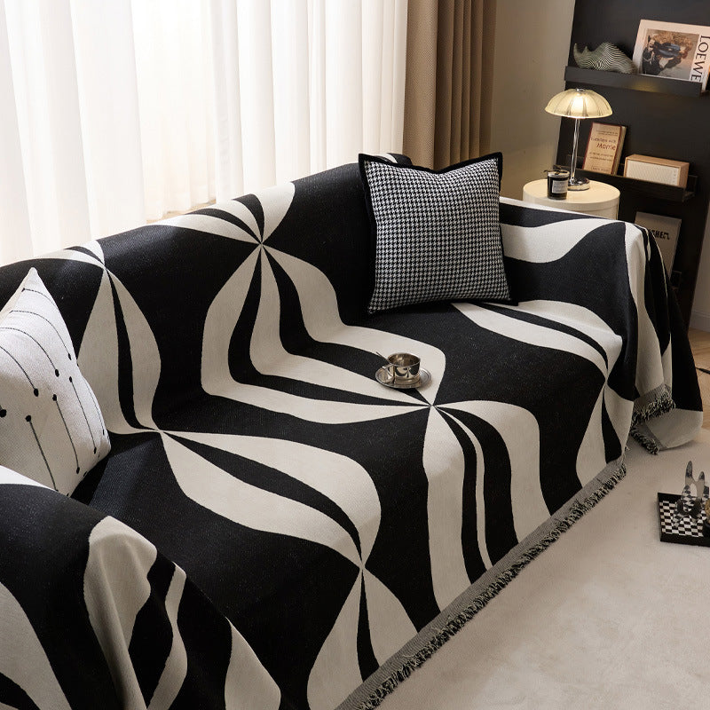Chic Geometric Patterned Throw Blanket — product view 5