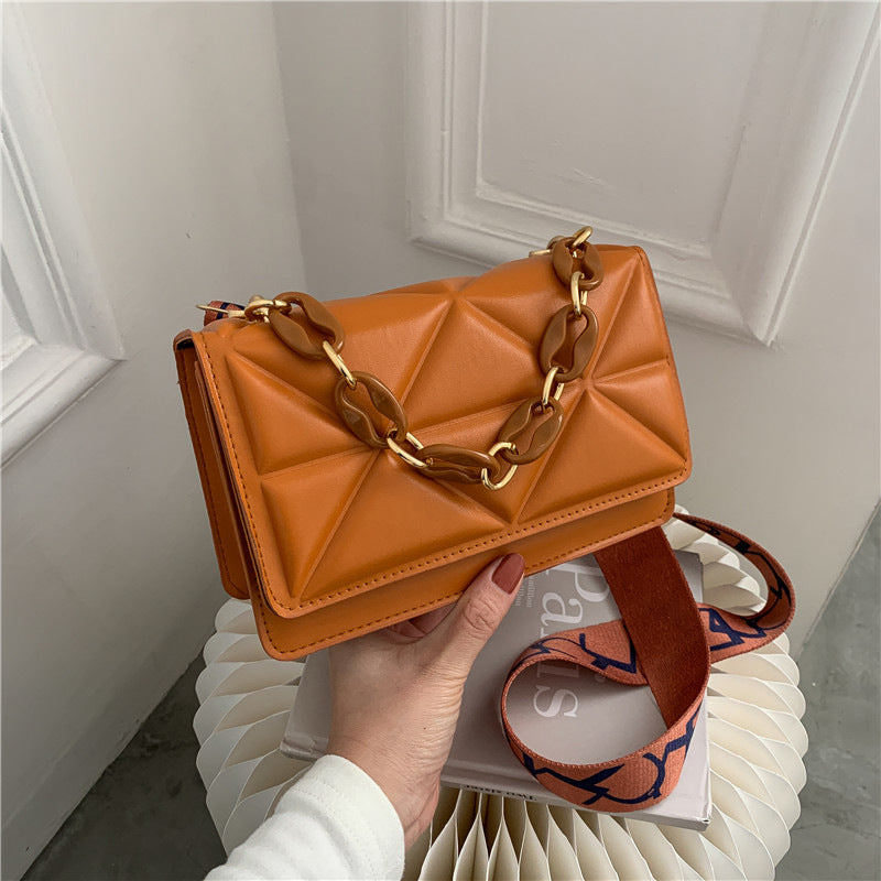 WoElegant Quilted Handheld Clutch LoungeYard — product view 3