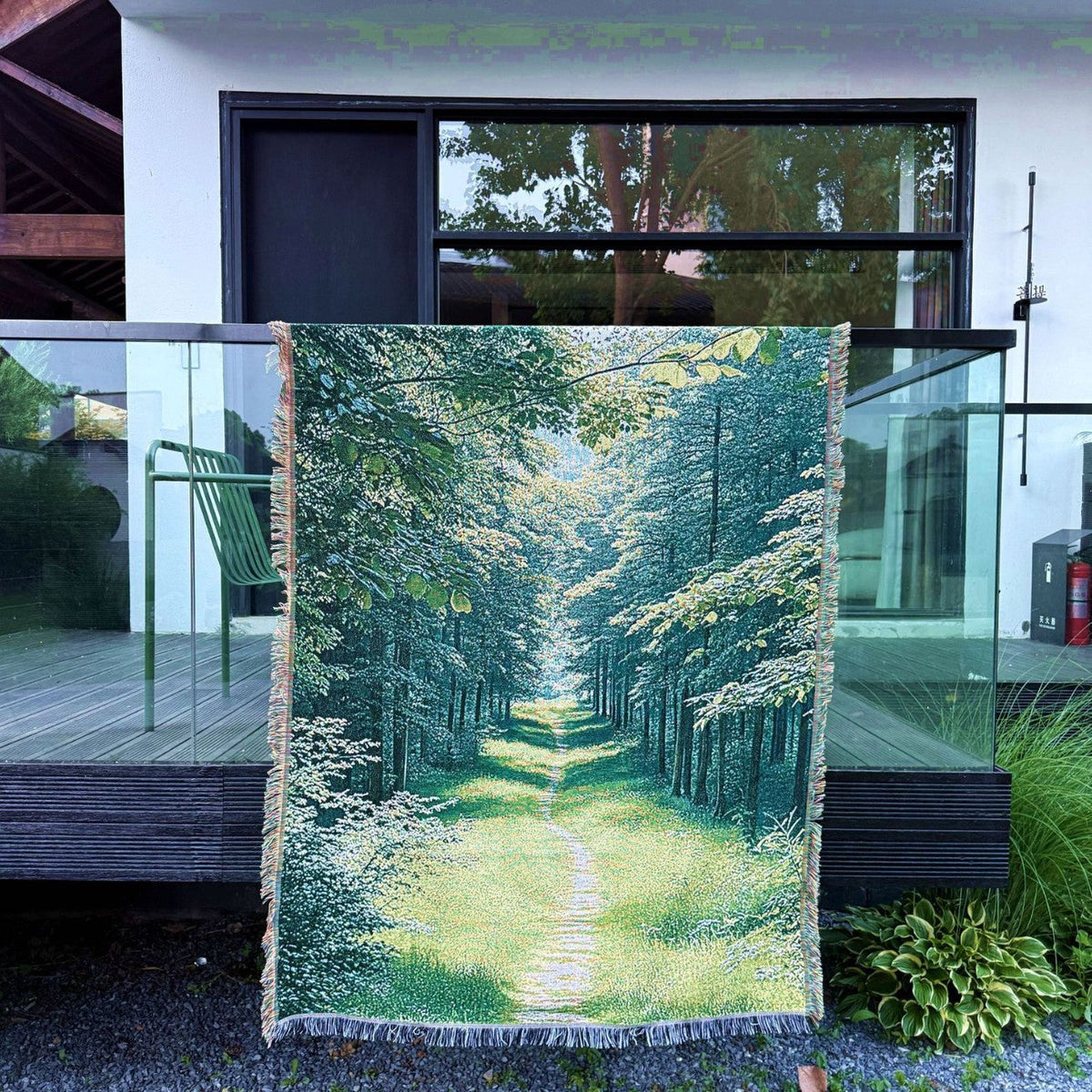 Scenic Nature-Themed Woven Throw Blanket — product view 4