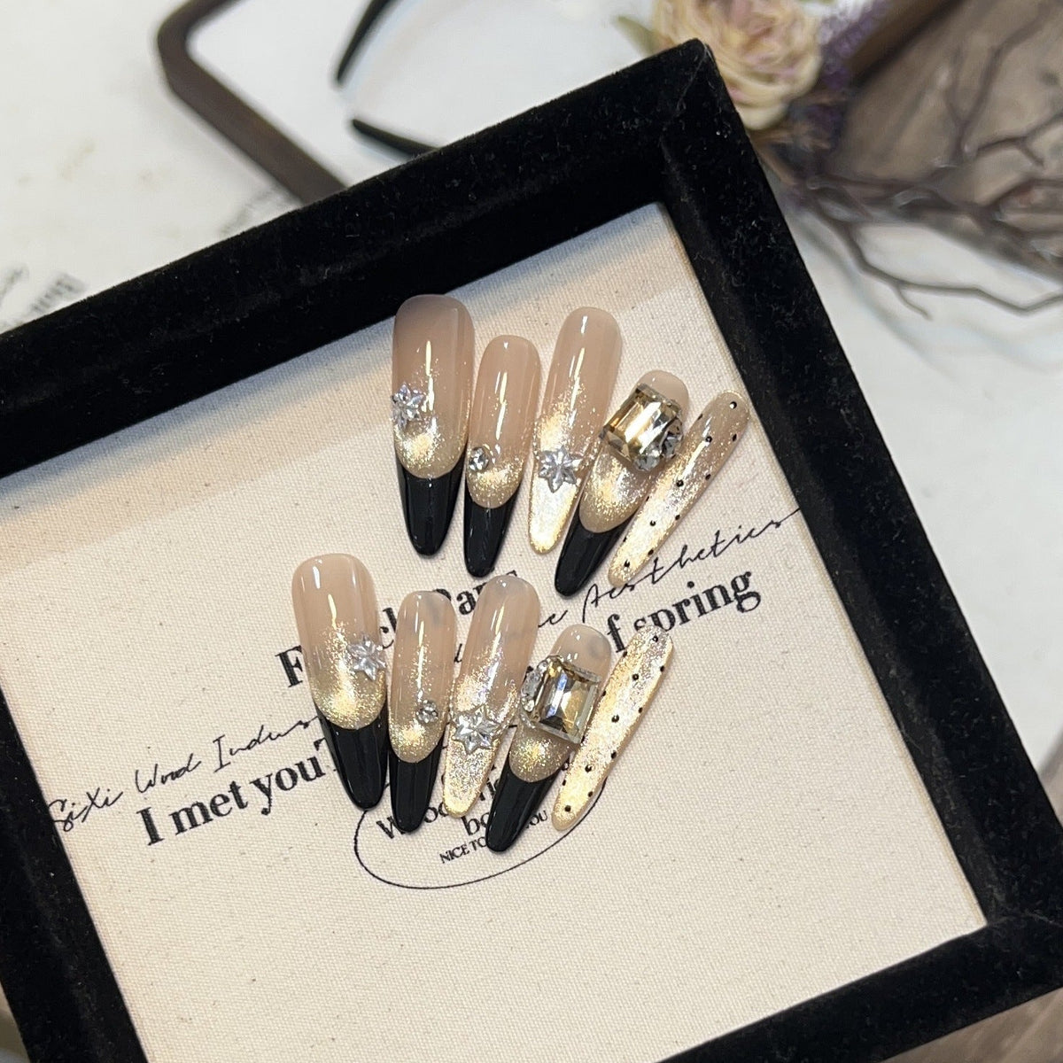 Glamorous Stiletto Press-On Nail Art — product view 3