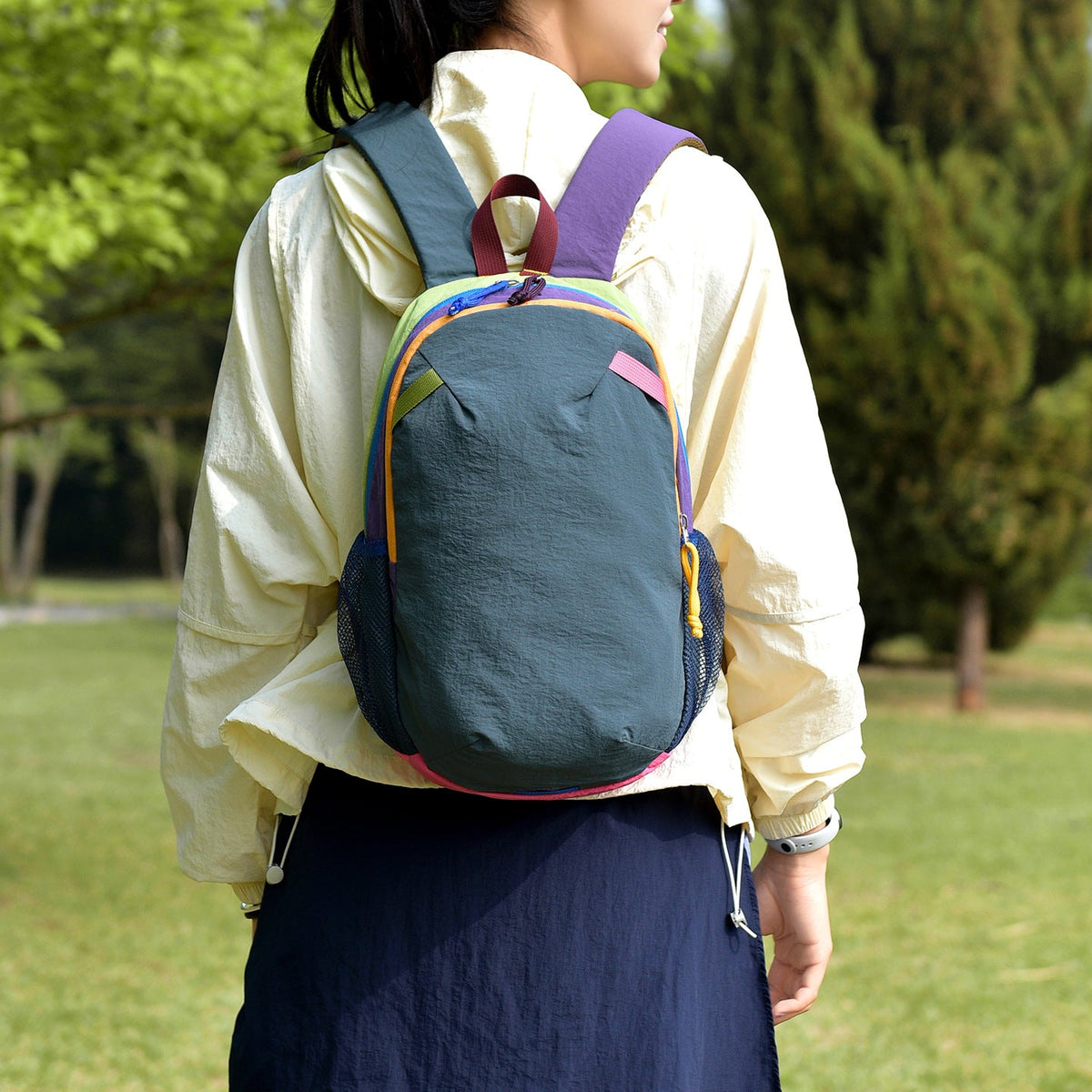 Sporty backpack with breathable design and multifunctional compartments LoungeYard — product view 1