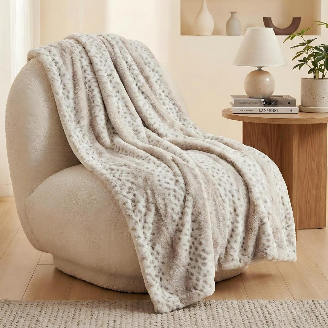 Home Decorative Plush Throw — product view 6