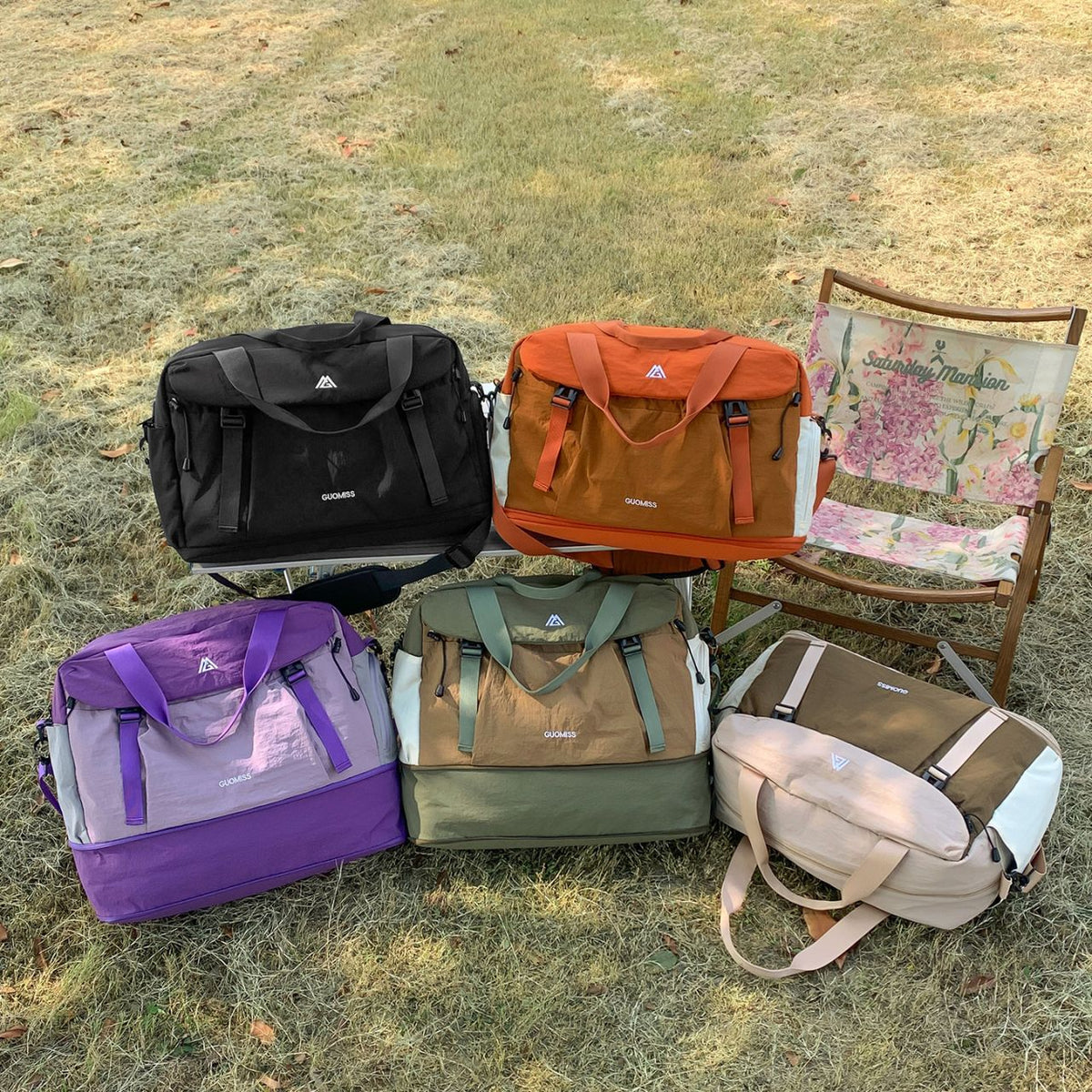 Versatile Travel LoungeYard — product view 2